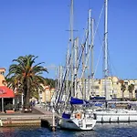 In Saint-laurent-de-la-ca With Wifi