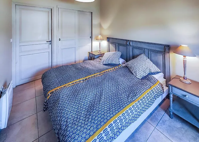 Casa de Férias 2 Bedroom Lovely In Saint-laurent-de-la-ca *