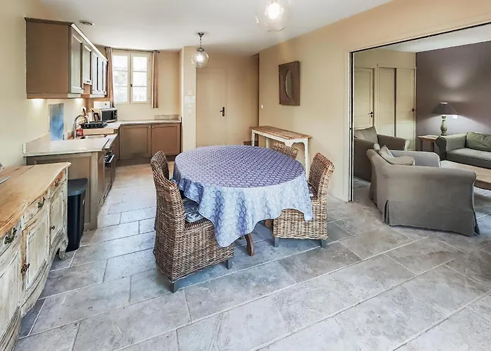 Casa de Férias 2 Bedroom Lovely In Saint-laurent-de-la-ca